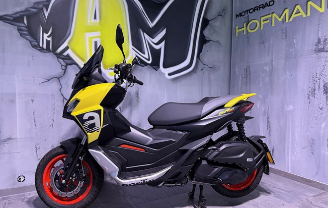 Aprilia SR GT 200