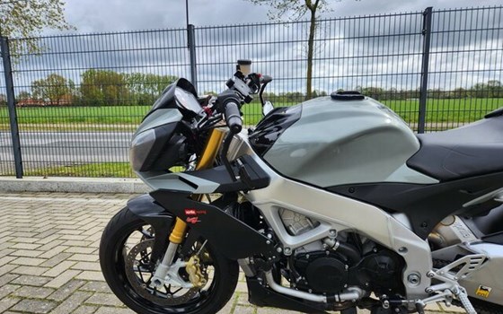 Gebrauchtmotorrad Aprilia Tuono V4 R APRC - Bild 10