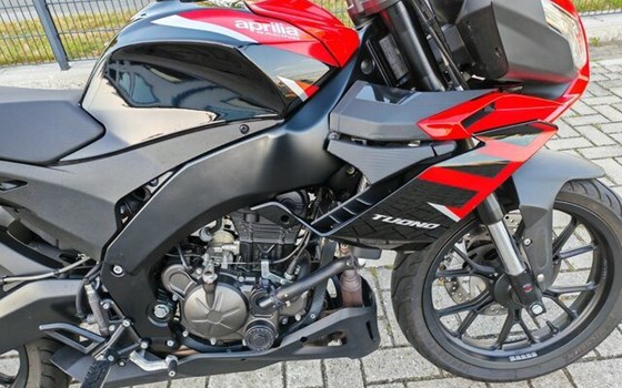 Gebrauchtmotorrad Aprilia Tuono 125 - Bild 3