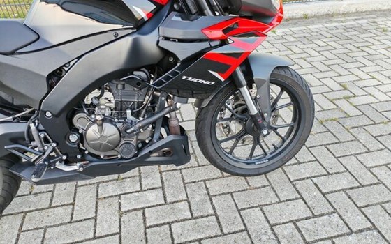 Gebrauchtmotorrad Aprilia Tuono 125 - Bild 9