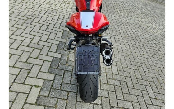 Gebrauchtmotorrad Ducati Monster 821 - Bild 12
