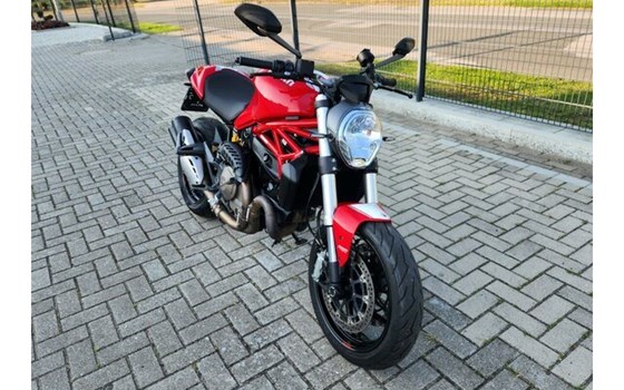 Gebrauchtmotorrad Ducati Monster 821 - Bild 3