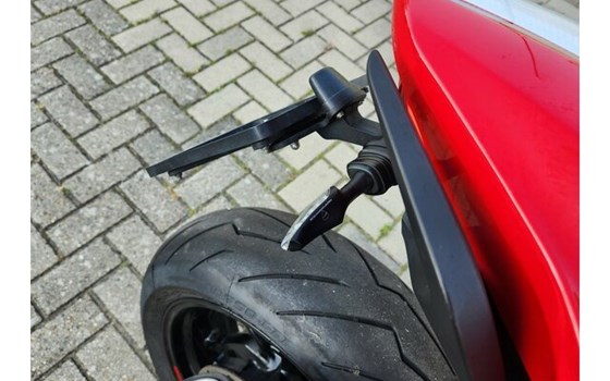 Gebrauchtmotorrad Ducati Monster 821 - Bild 7