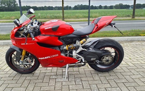 Gebrauchtmotorrad Ducati 1199 Panigale S - Bild 2
