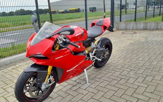 Gebrauchtmotorrad Ducati 1199 Panigale S - Bild 5