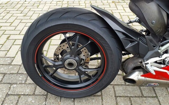 Gebrauchtmotorrad Ducati 1199 Panigale S - Bild 9