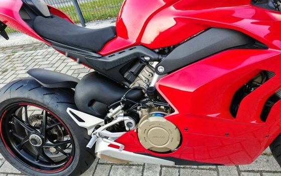 Gebrauchtmotorrad Ducati Panigale V4 - Bild 9