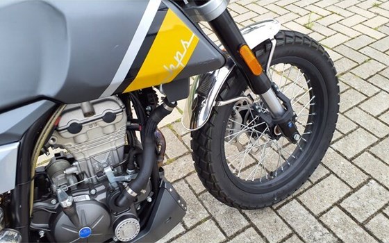 Gebrauchtmotorrad FB Mondial HPS 125i - Bild 9