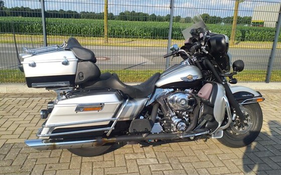 Gebrauchtmotorrad Harley-Davidson Electra Glide Ultra Sport - Bild 18