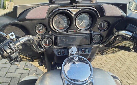 Gebrauchtmotorrad Harley-Davidson Electra Glide Ultra Sport - Bild 4