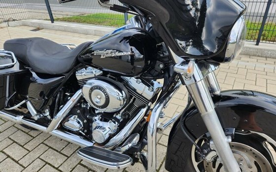 Gebrauchtmotorrad Harley-Davidson CVO Street Glide FLHXSE - Bild 14