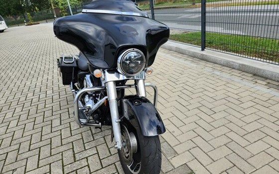 Gebrauchtmotorrad Harley-Davidson CVO Street Glide FLHXSE - Bild 15