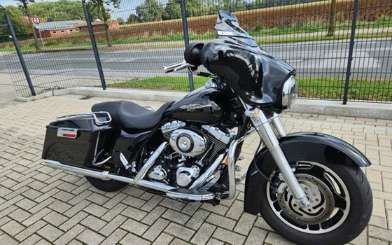 Gebrauchtmotorrad Harley-Davidson CVO Street Glide FLHXSE - Bild 16