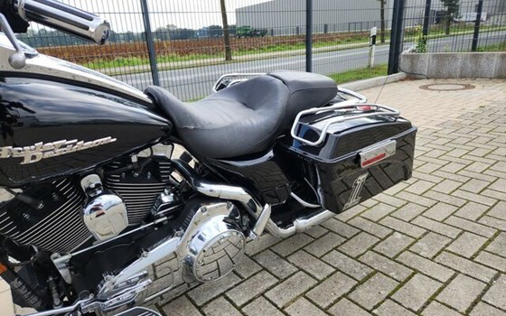 Gebrauchtmotorrad Harley-Davidson CVO Street Glide FLHXSE - Bild 4