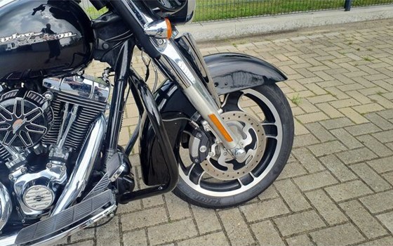 Gebrauchtmotorrad Harley-Davidson Touring Electra Glide Standard FLHT - Bild 20