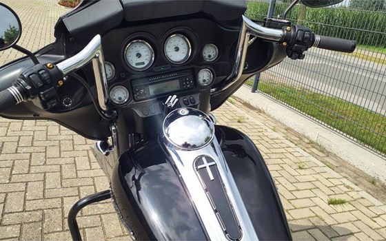 Gebrauchtmotorrad Harley-Davidson Touring Electra Glide Standard FLHT - Bild 8