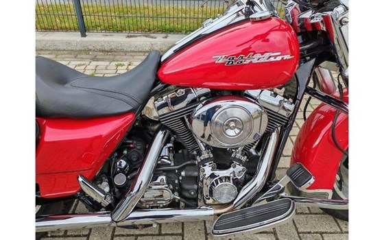 Gebrauchtmotorrad Harley-Davidson Ultra Classic E-Glide FLHTCUI - Bild 13