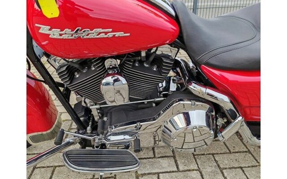 Gebrauchtmotorrad Harley-Davidson Ultra Classic E-Glide FLHTCUI - Bild 4