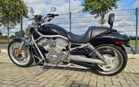 Gebrauchtmotorrad Harley-Davidson V-Rod VRSCAW - Bild 20