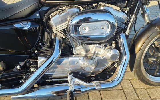 Gebrauchtmotorrad Harley-Davidson Sportster XL 883 L SuperLow - Bild 12
