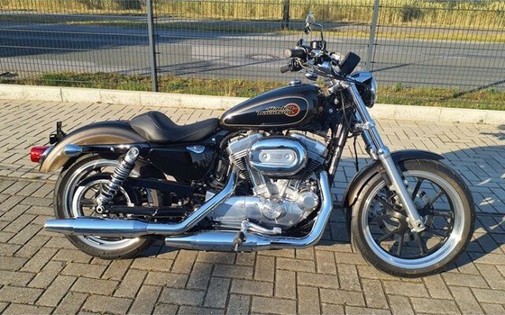 Gebrauchtmotorrad Harley-Davidson Sportster XL 883 L SuperLow - Bild 18