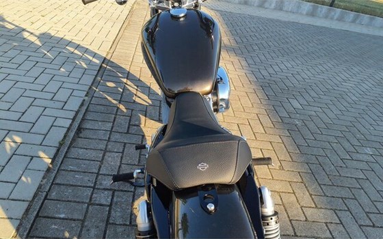 Gebrauchtmotorrad Harley-Davidson Sportster XL 883 L SuperLow - Bild 4