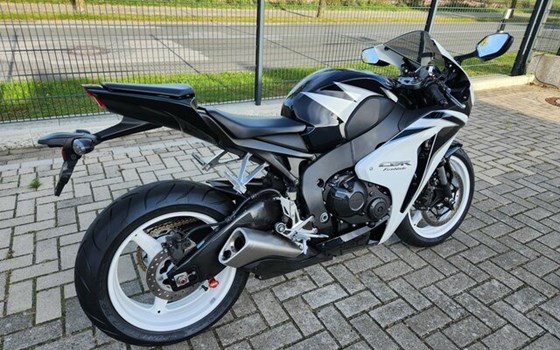 Gebrauchtmotorrad Honda CBR1000RR Fireblade SP - Bild 10