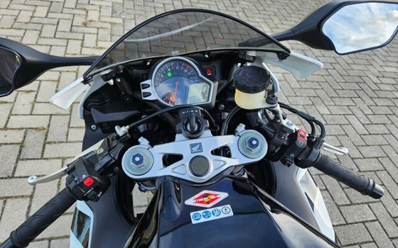 Gebrauchtmotorrad Honda CBR1000RR Fireblade SP - Bild 13