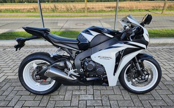 Gebrauchtmotorrad Honda CBR1000RR Fireblade SP - Bild 16