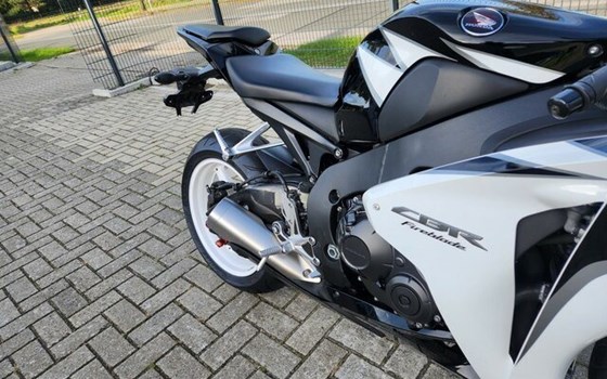 Gebrauchtmotorrad Honda CBR1000RR Fireblade SP - Bild 17