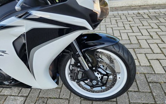 Gebrauchtmotorrad Honda CBR1000RR Fireblade SP - Bild 18