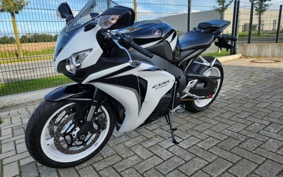 Gebrauchtmotorrad Honda CBR1000RR Fireblade SP - Bild 20