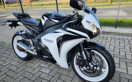 Gebrauchtmotorrad Honda CBR1000RR Fireblade SP - Bild 6