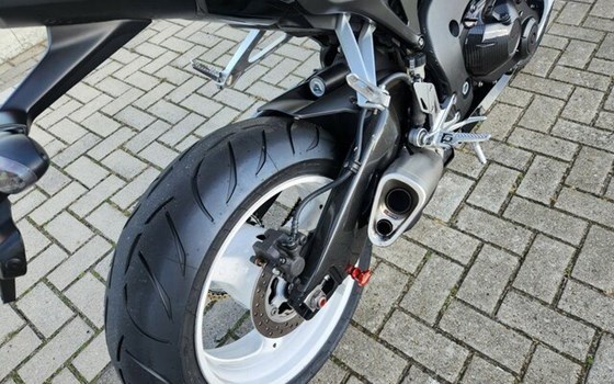 Gebrauchtmotorrad Honda CBR1000RR Fireblade SP - Bild 9