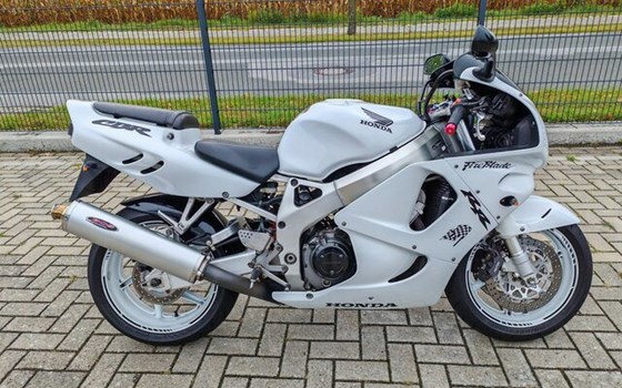 Gebrauchtmotorrad Honda CBR 900 RR Fireblade - Bild 1