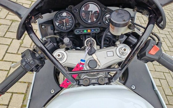 Gebrauchtmotorrad Honda CBR 900 RR Fireblade - Bild 12