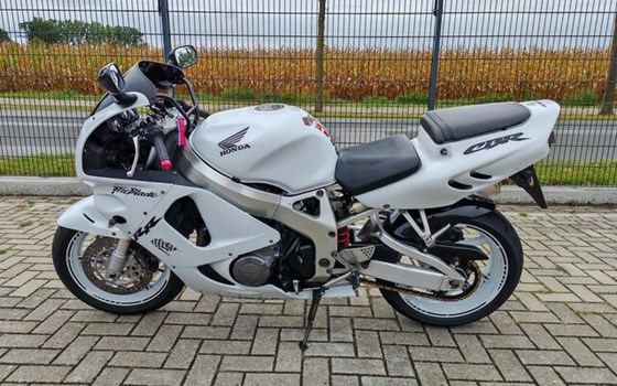 Gebrauchtmotorrad Honda CBR 900 RR Fireblade - Bild 15