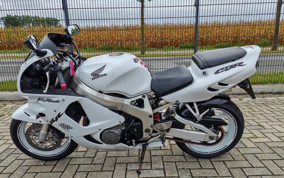 Gebrauchtmotorrad Honda CBR 900 RR Fireblade - Bild 16