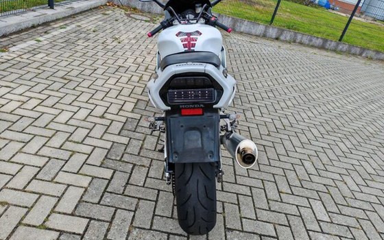 Gebrauchtmotorrad Honda CBR 900 RR Fireblade - Bild 8