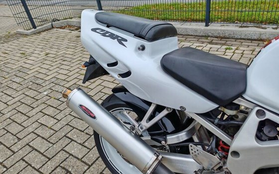 Gebrauchtmotorrad Honda CBR 900 RR Fireblade - Bild 9