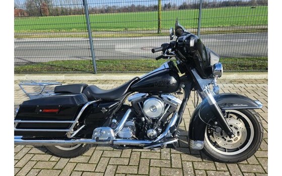 Gebrauchtmotorrad Harley-Davidson Electra Glide Ultra Classic FLHTCU - Bild 10