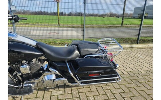 Gebrauchtmotorrad Harley-Davidson Electra Glide Ultra Classic FLHTCU - Bild 11