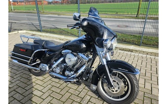 Gebrauchtmotorrad Harley-Davidson Electra Glide Ultra Classic FLHTCU - Bild 12