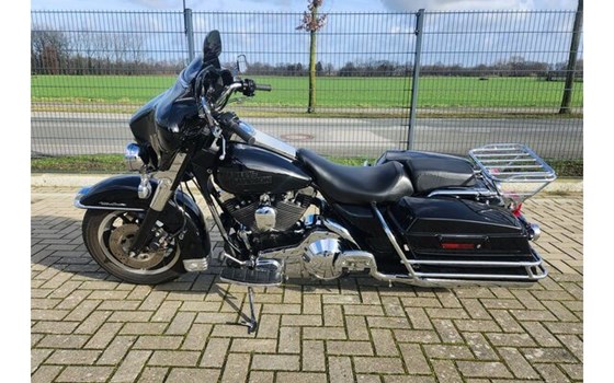 Gebrauchtmotorrad Harley-Davidson Electra Glide Ultra Classic FLHTCU - Bild 17