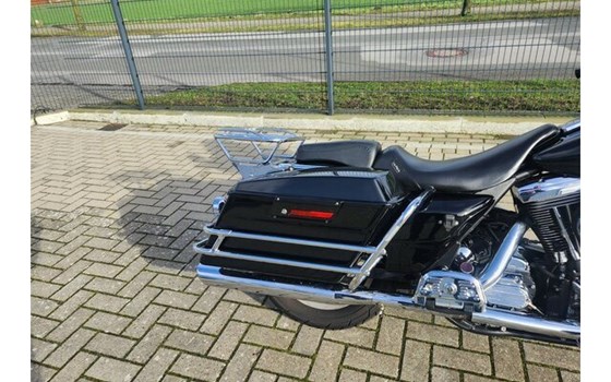 Gebrauchtmotorrad Harley-Davidson Electra Glide Ultra Classic FLHTCU - Bild 18