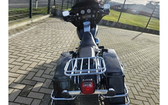 Gebrauchtmotorrad Harley-Davidson Electra Glide Ultra Classic FLHTCU - Bild 4
