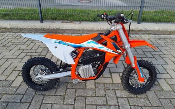 Neufahrzeug KTM SX-E 3 - Bild 19