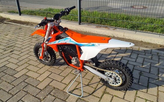 Neufahrzeug KTM SX-E 3 - Bild 5