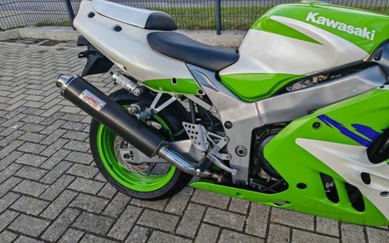 Gebrauchtmotorrad Kawasaki ZX-9R Ninja - Bild 2