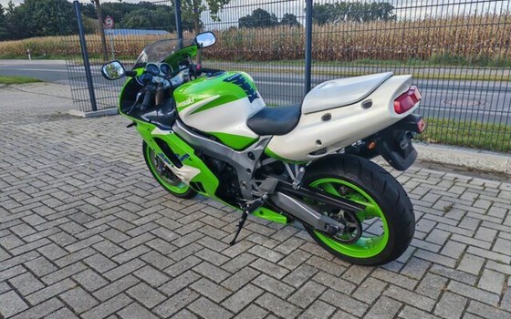 Gebrauchtmotorrad Kawasaki ZX-9R Ninja - Bild 3